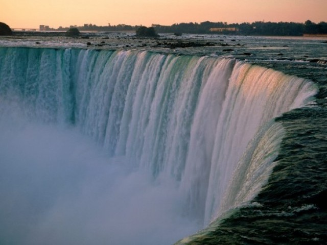 12 цікавих фактів про водоспади