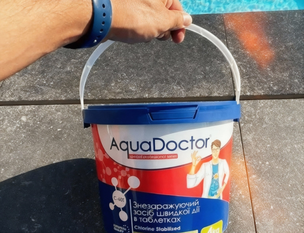 Хлор медленного действия AquaDoctor C-90